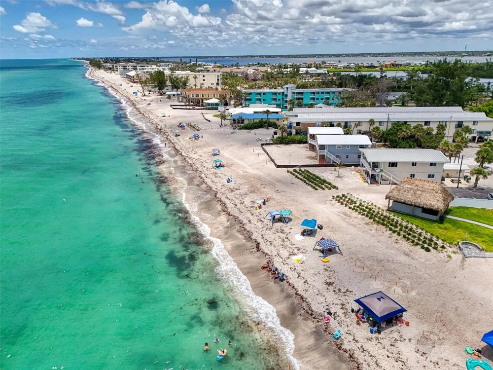 2400 BEACH ROAD #17 Englewood, FL 34223