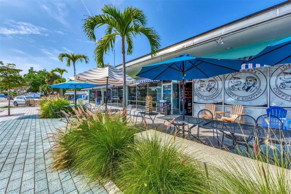 2400 BEACH ROAD #17 Englewood, FL 34223
