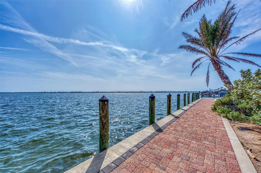 2400 BEACH ROAD #17 Englewood, FL 34223