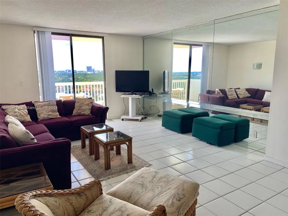 1500 S Ocean Dr #17E Hollywood, FL 33019