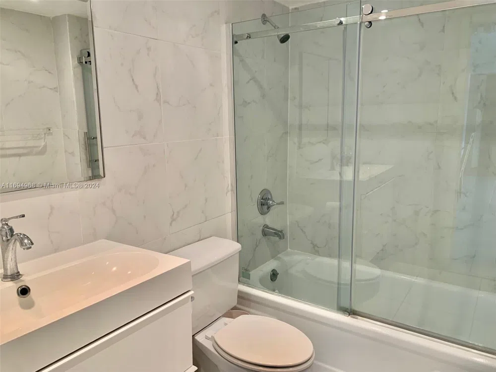 1500 S Ocean Dr #17E Hollywood, FL 33019