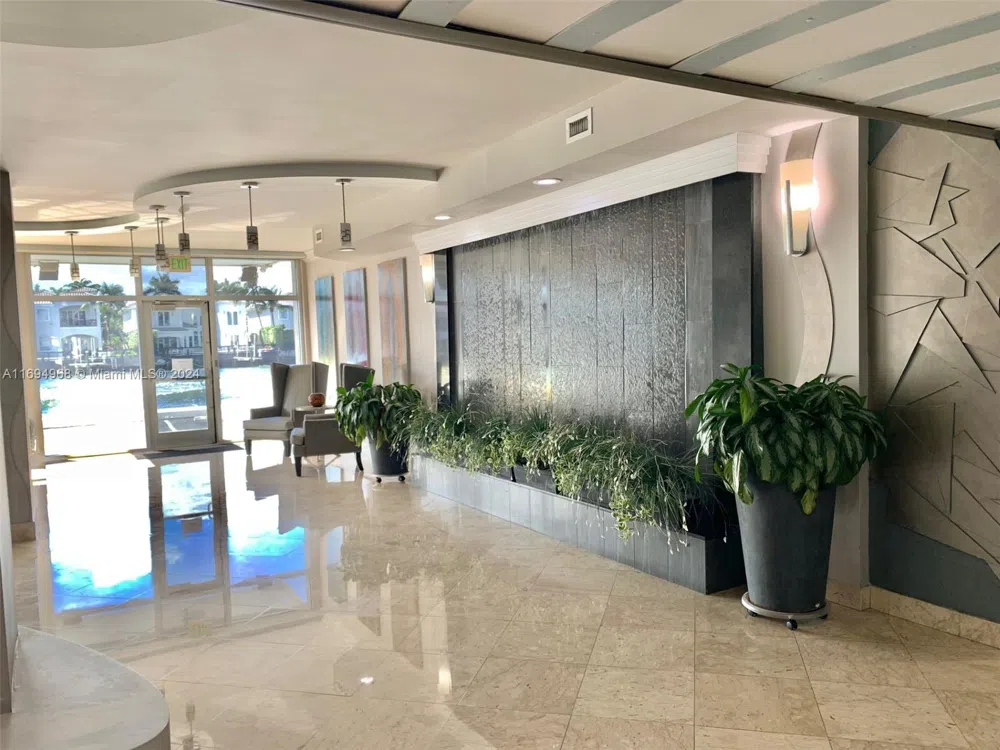 1500 S Ocean Dr #17E Hollywood, FL 33019