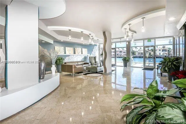 1500 S Ocean Dr #17E Hollywood, FL 33019