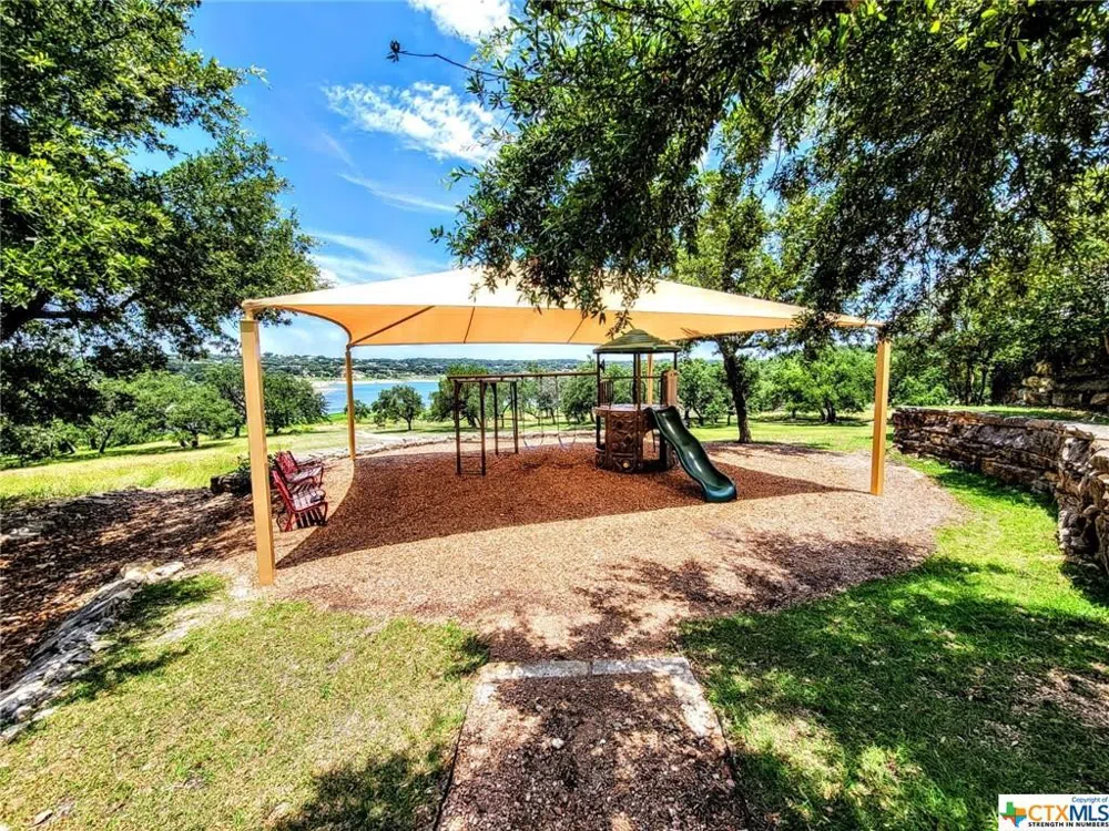 636 Angelica Vista Canyon Lake, TX 78133