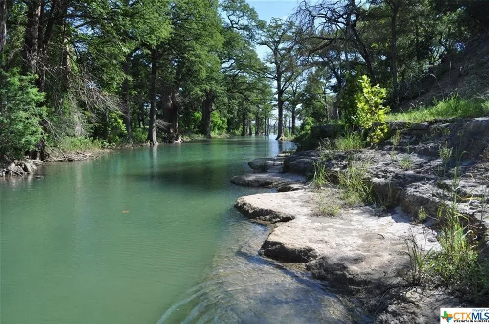636 Angelica Vista Canyon Lake, TX 78133