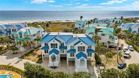 Bella Vista Way E