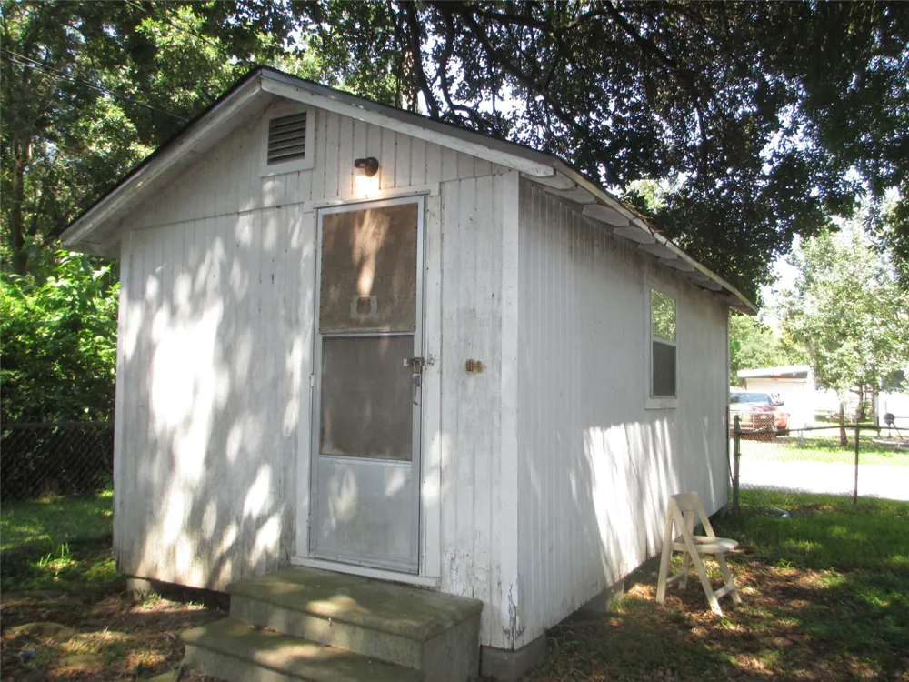 606 E Humble Street Baytown, TX 77520