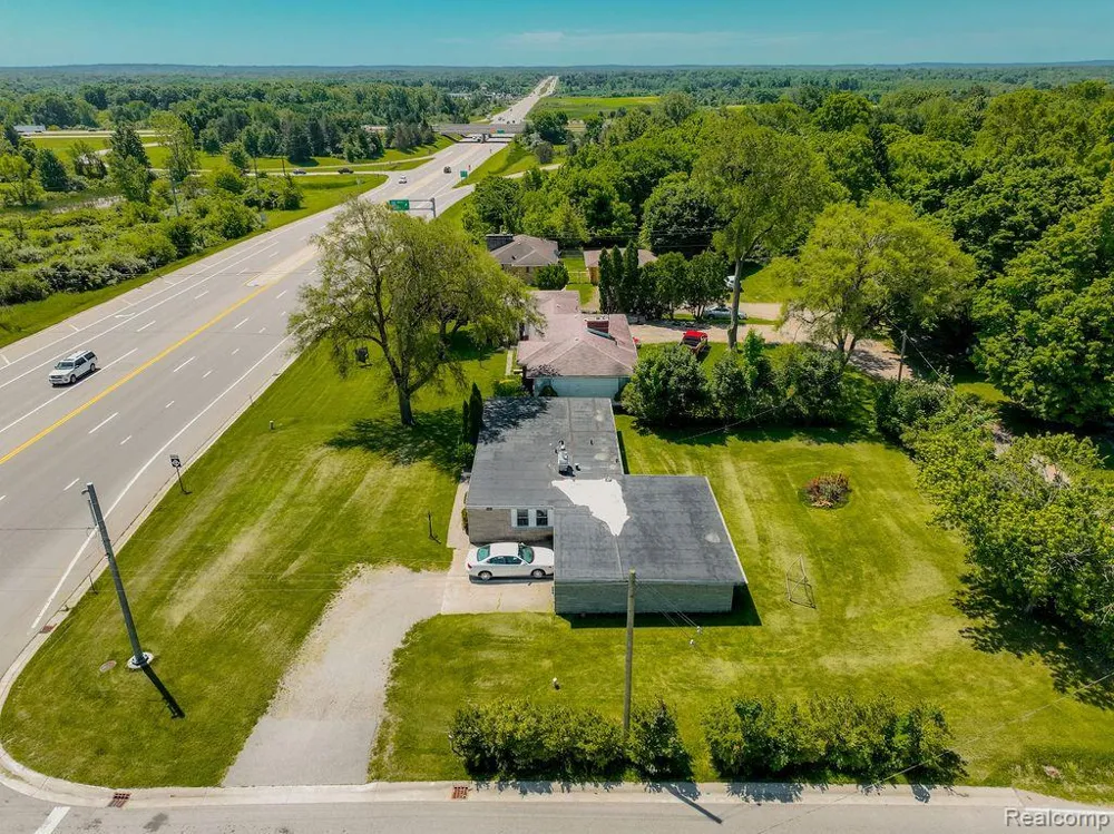 1214 S LAPEER ROAD Lapeer City, MI 48446