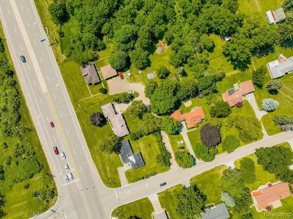 1214 S LAPEER ROAD Lapeer City, MI 48446