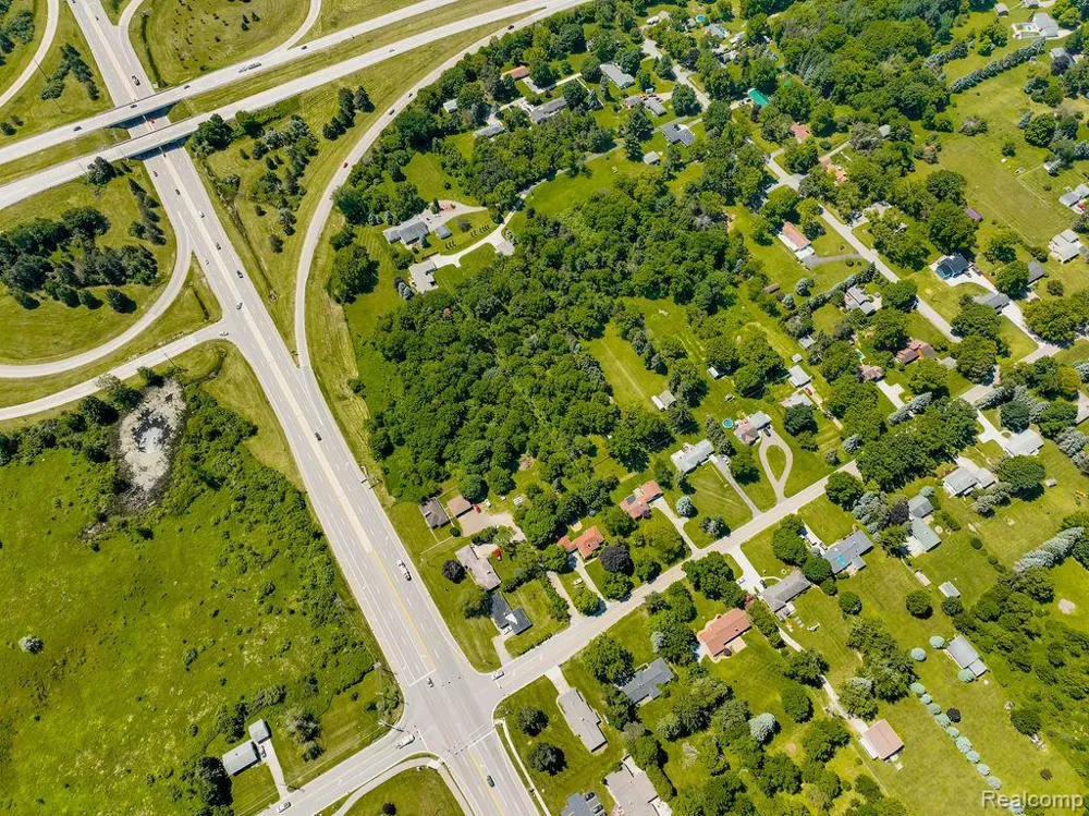 1214 S LAPEER ROAD Lapeer City, MI 48446