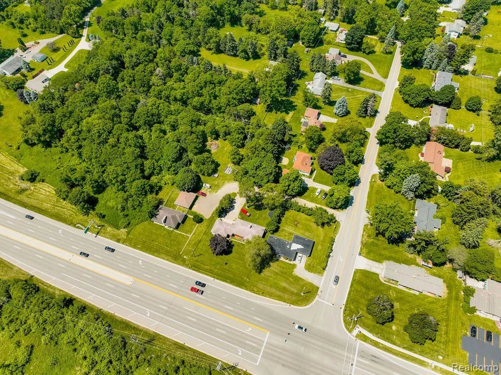 1214 S LAPEER ROAD Lapeer City, MI 48446