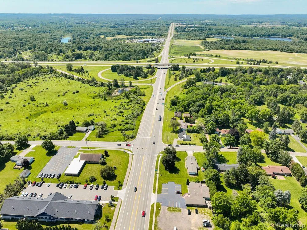 1214 S LAPEER ROAD Lapeer City, MI 48446
