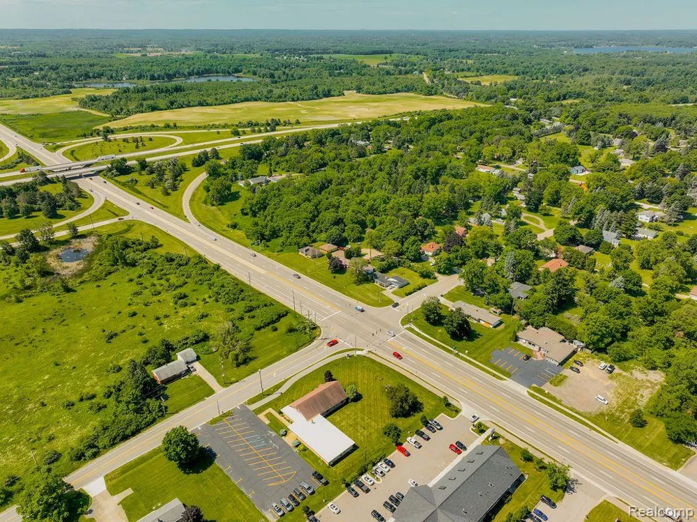 1214 S LAPEER ROAD Lapeer City, MI 48446