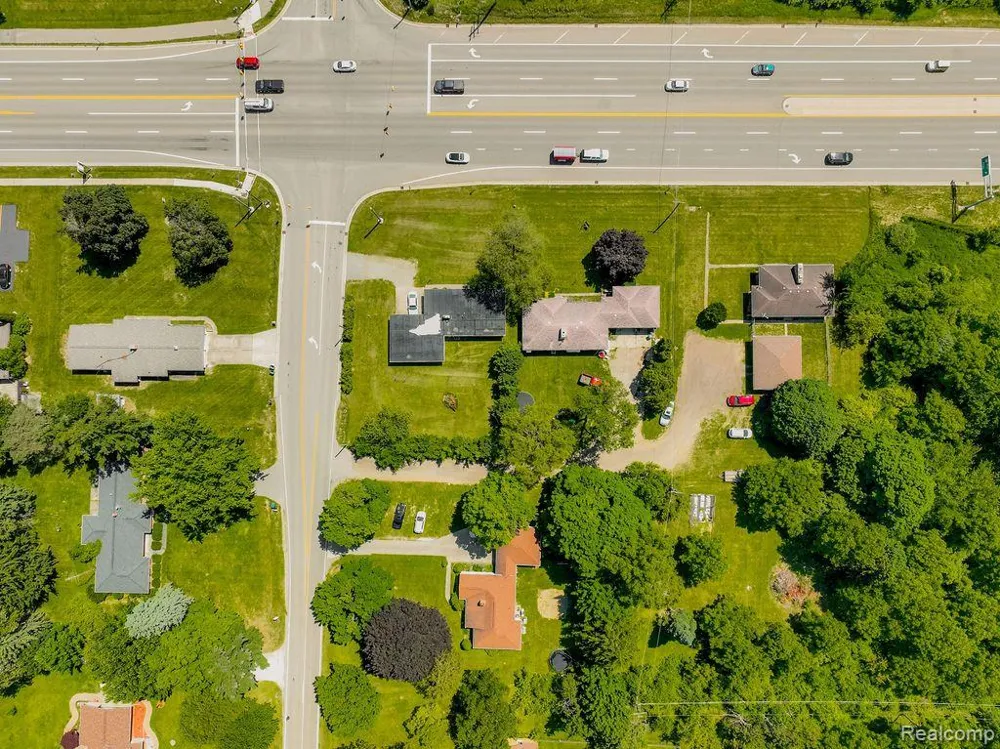 1214 S LAPEER ROAD Lapeer City, MI 48446