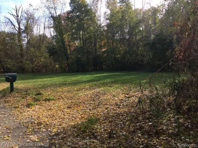 Garthby Street Commerce Charter Township, MI 48382