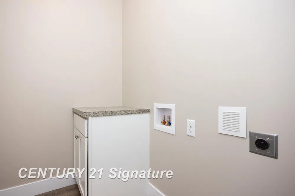 4073 Woodburn Court Saginaw Charter Township, MI 48603