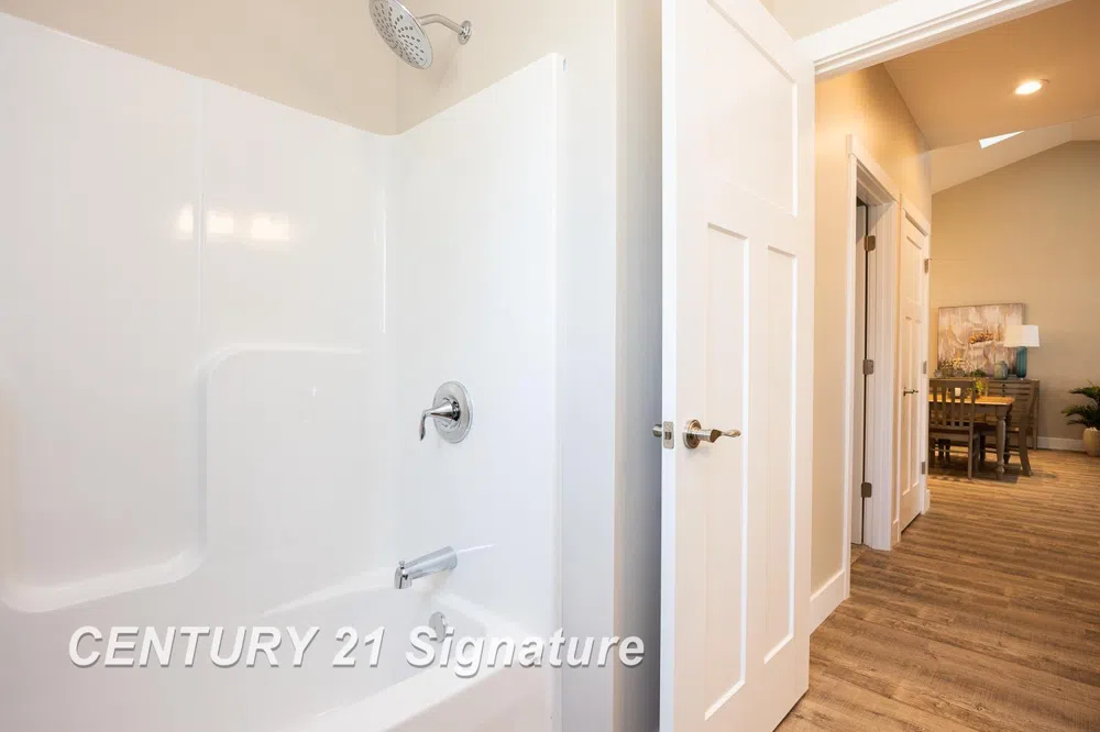 4073 Woodburn Court Saginaw Charter Township, MI 48603