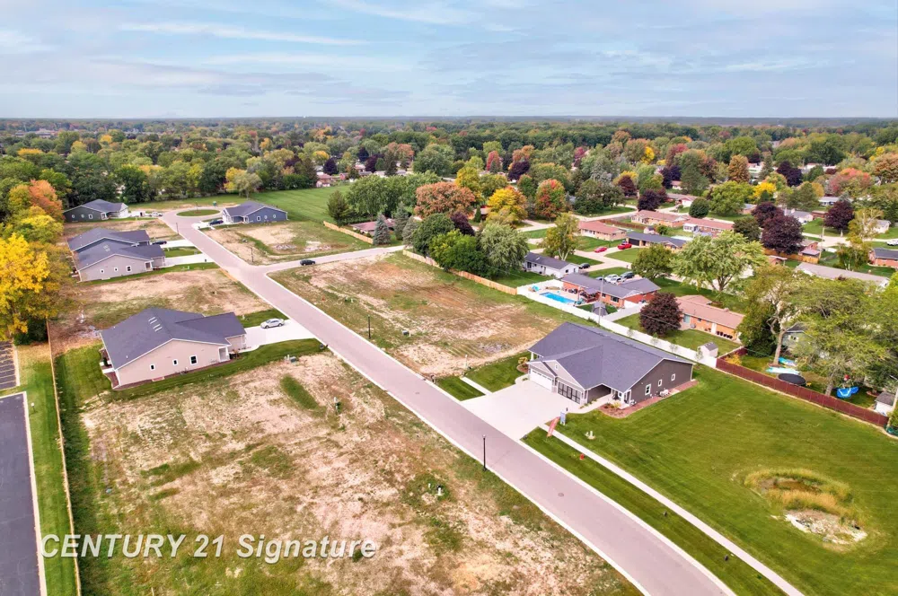 4073 Woodburn Court Saginaw Charter Township, MI 48603