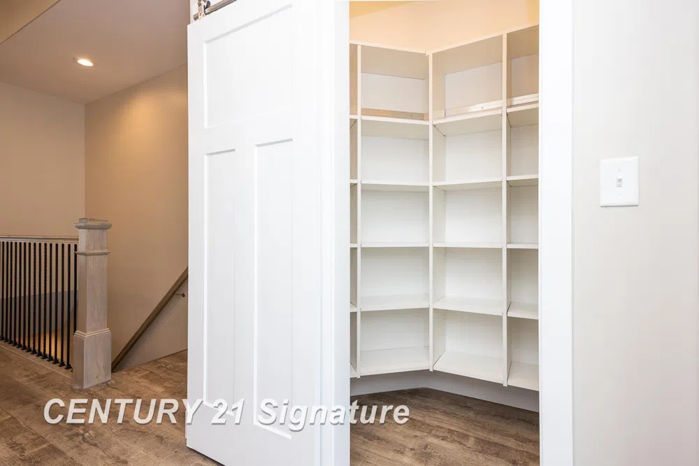 4073 Woodburn Court Saginaw Charter Township, MI 48603