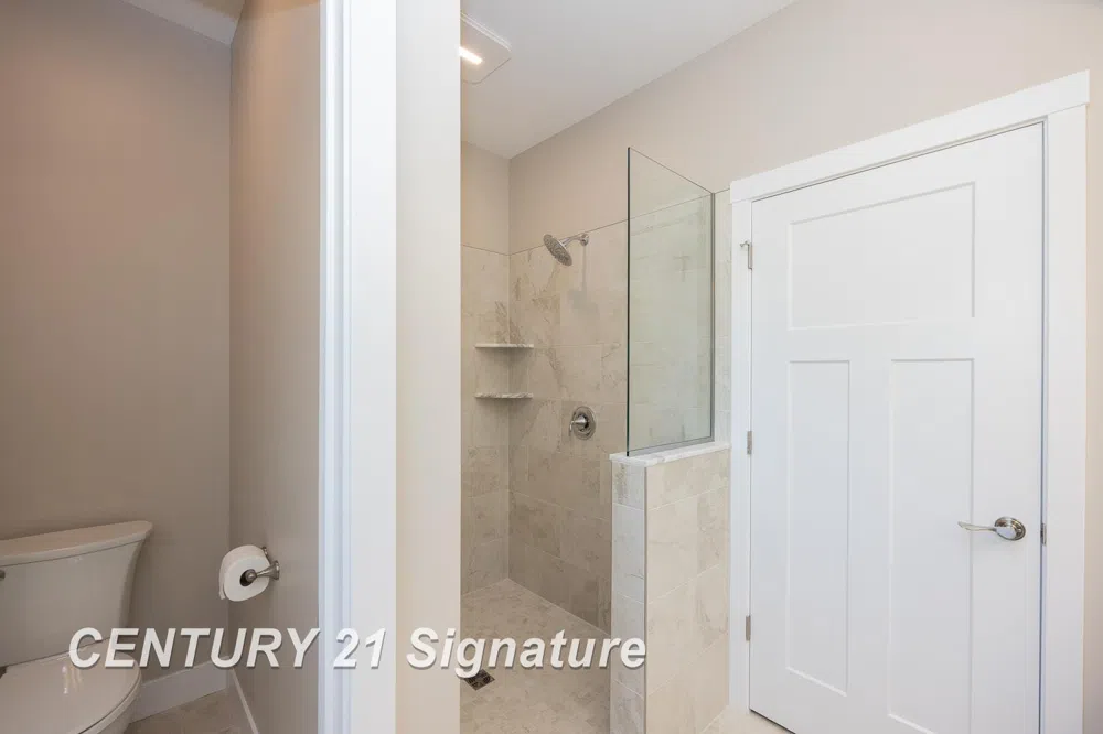 4073 Woodburn Court Saginaw Charter Township, MI 48603