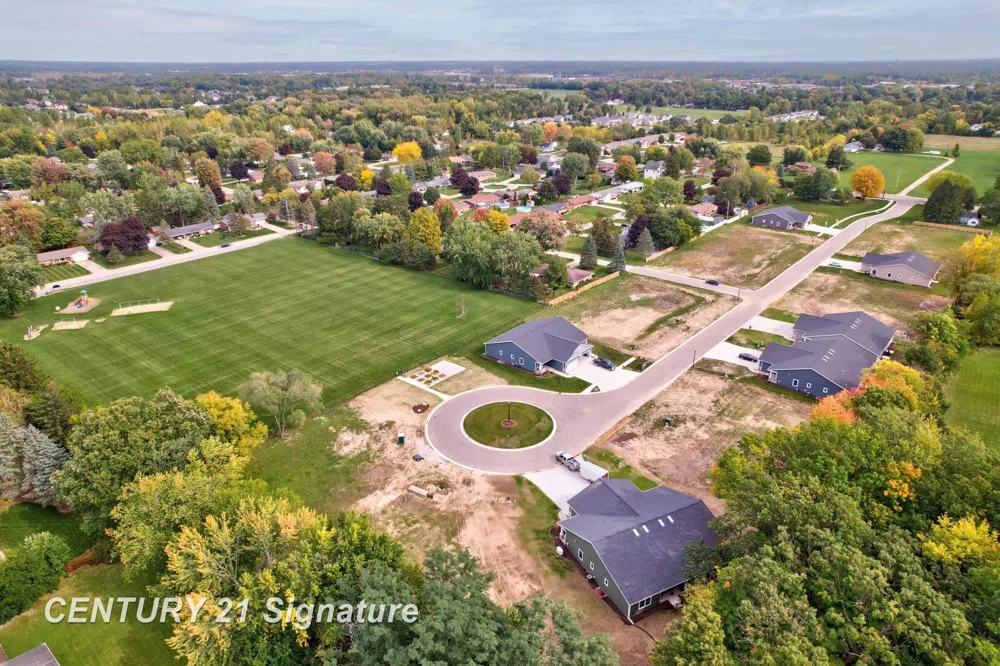 4073 Woodburn Court Saginaw Charter Township, MI 48603