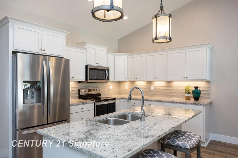 4073 Woodburn Court Saginaw Charter Township, MI 48603