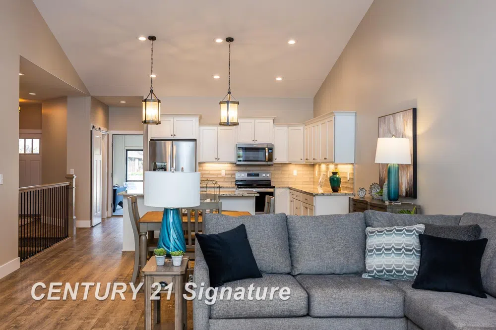 4073 Woodburn Court Saginaw Charter Township, MI 48603