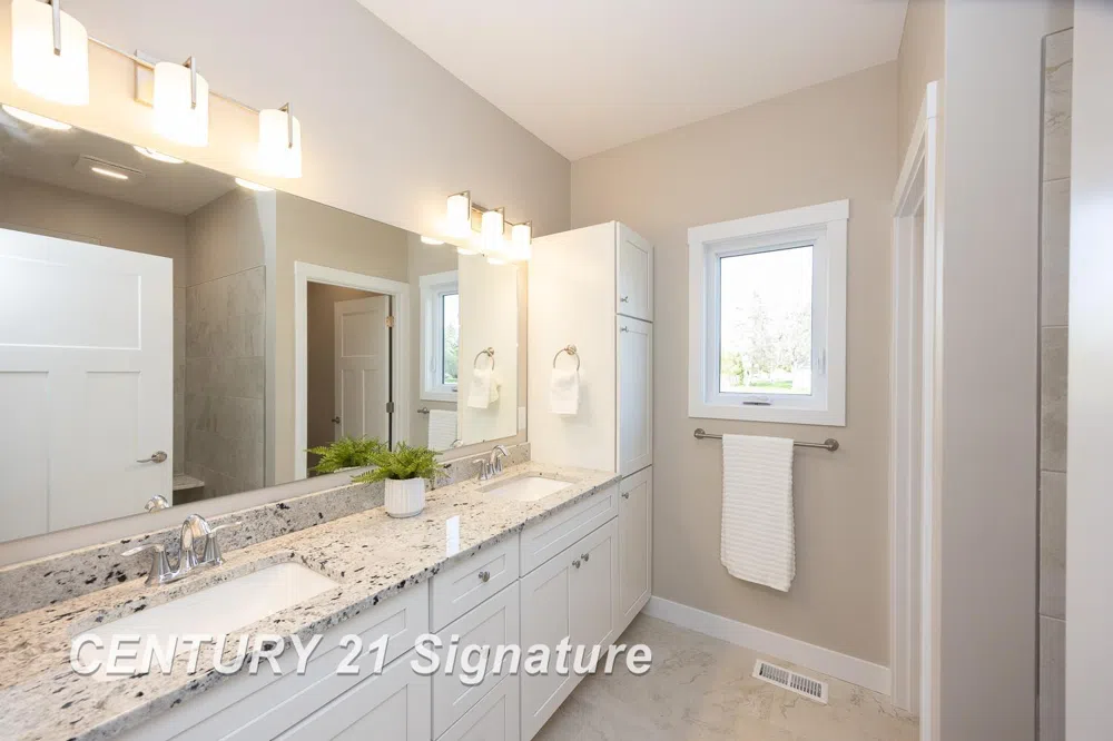 4073 Woodburn Court Saginaw Charter Township, MI 48603