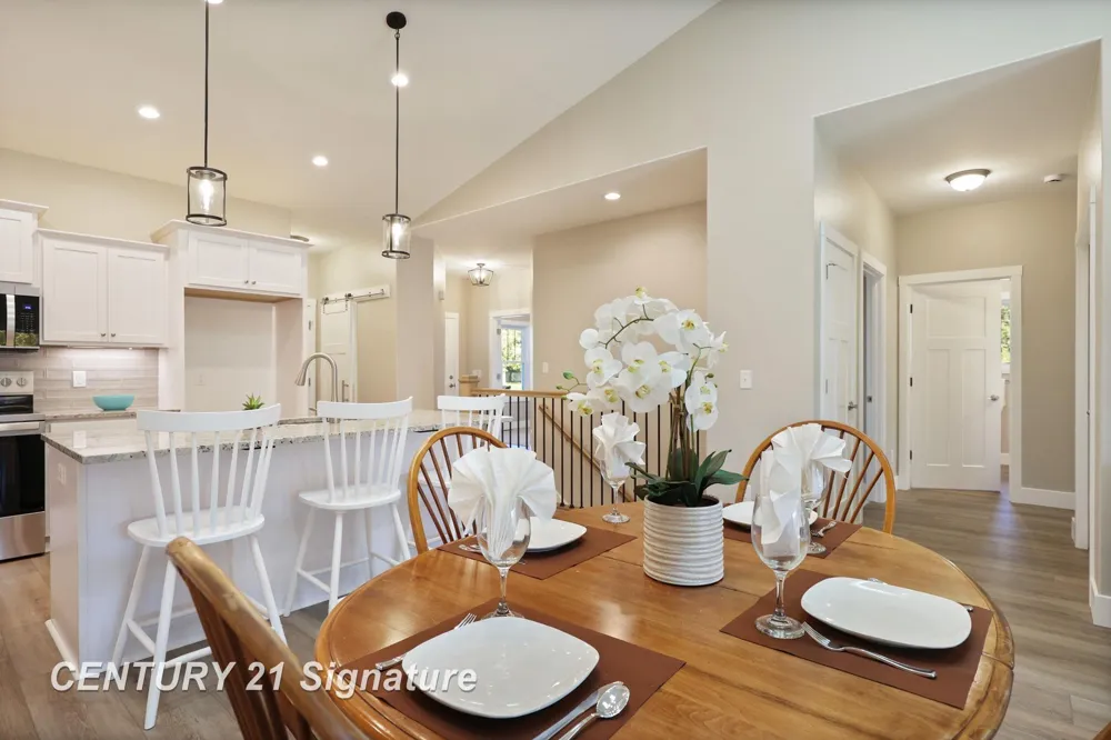 4073 Woodburn Court Saginaw Charter Township, MI 48603