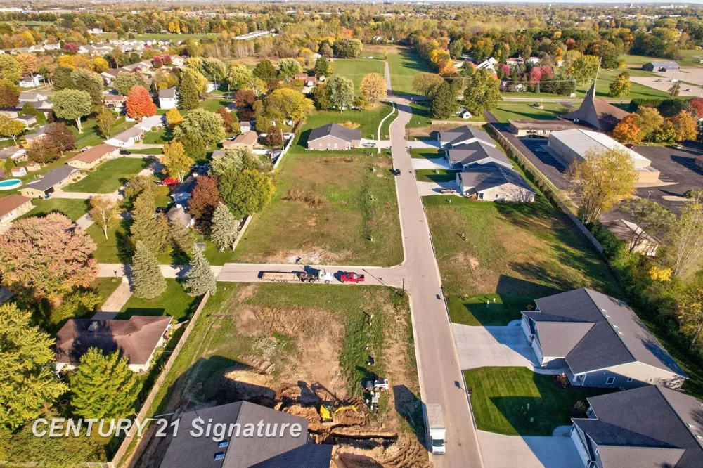 4073 Woodburn Court Saginaw Charter Township, MI 48603