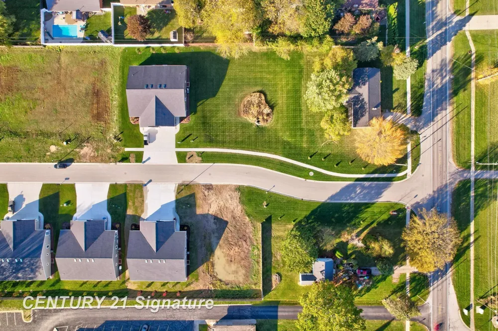 4073 Woodburn Court Saginaw Charter Township, MI 48603