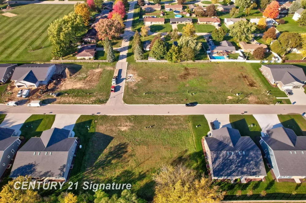 4073 Woodburn Court Saginaw Charter Township, MI 48603