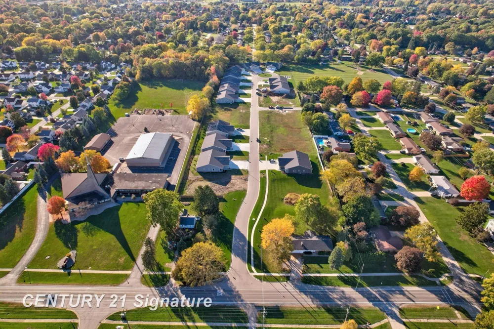 4073 Woodburn Court Saginaw Charter Township, MI 48603