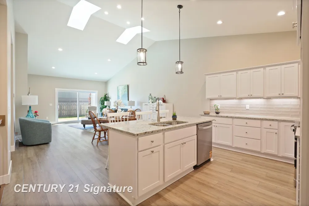 4073 Woodburn Court Saginaw Charter Township, MI 48603