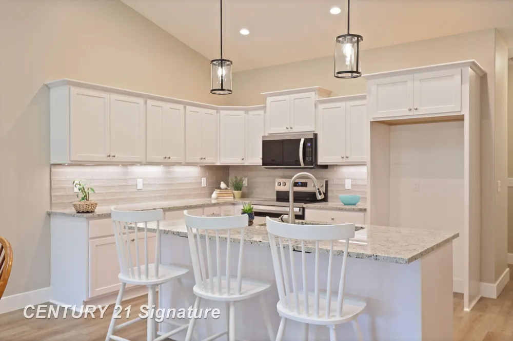 4073 Woodburn Court Saginaw Charter Township, MI 48603