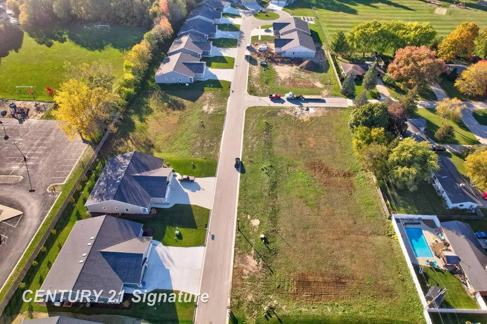4073 Woodburn Court Saginaw Charter Township, MI 48603