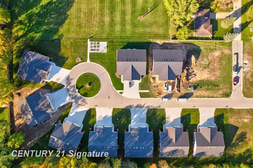 4073 Woodburn Court Saginaw Charter Township, MI 48603