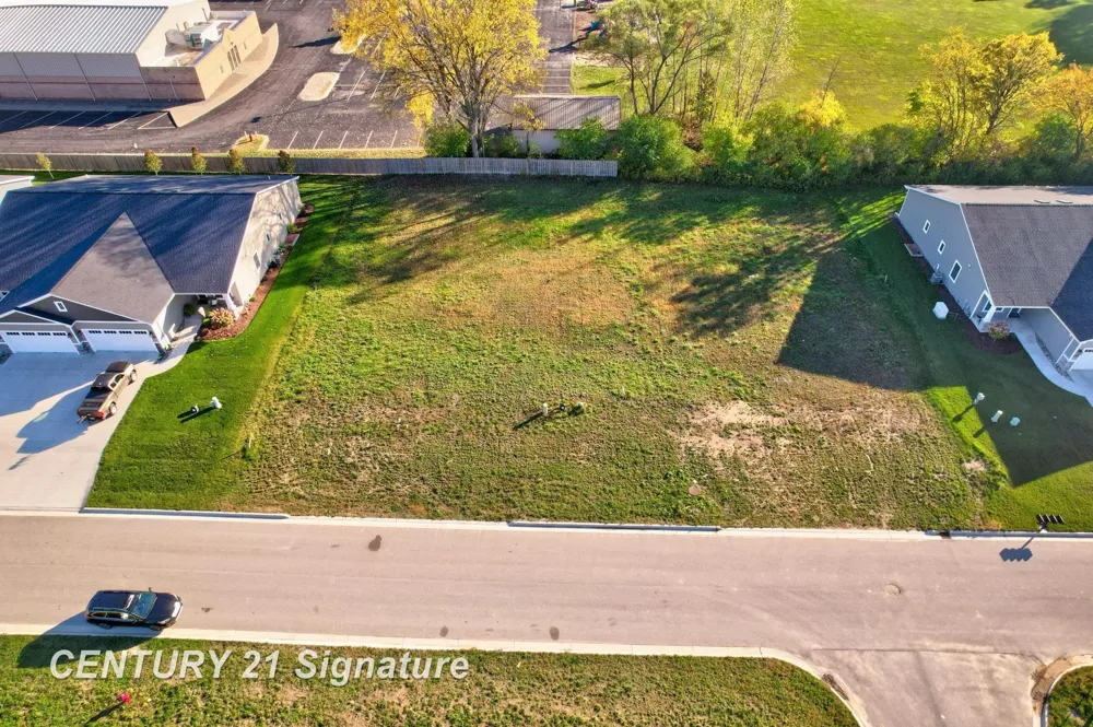 4073 Woodburn Court Saginaw Charter Township, MI 48603