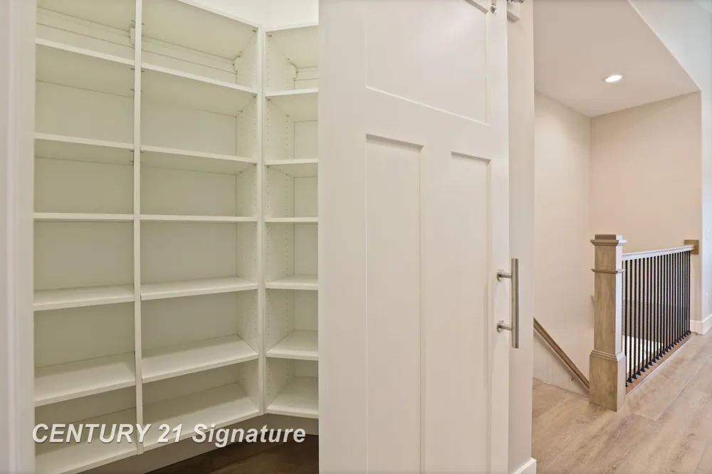 4073 Woodburn Court Saginaw Charter Township, MI 48603
