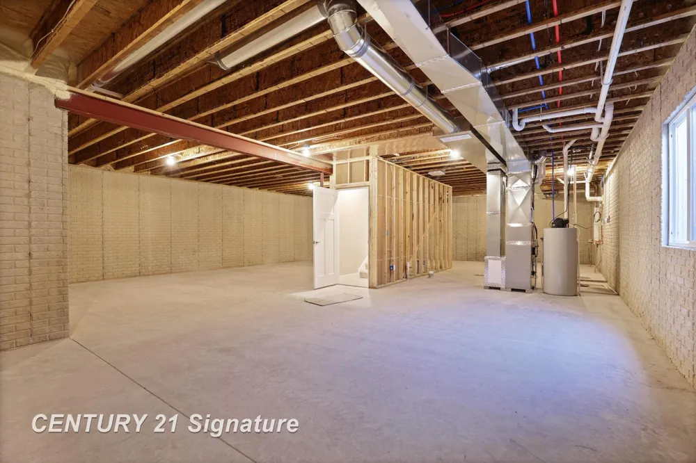 4073 Woodburn Court Saginaw Charter Township, MI 48603