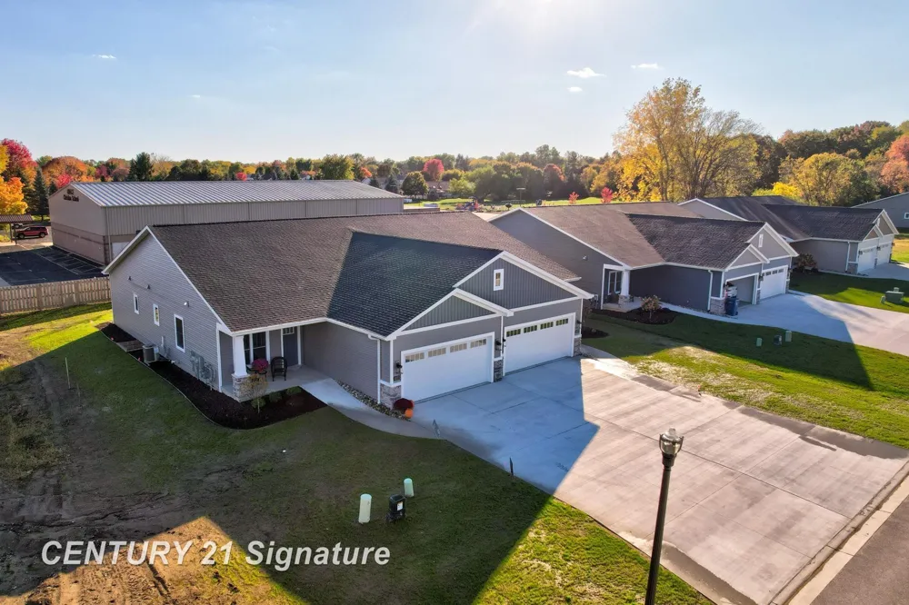 4073 Woodburn Court Saginaw Charter Township, MI 48603
