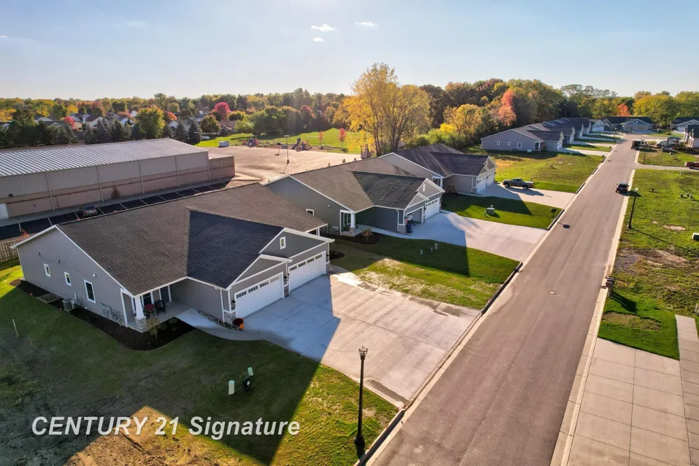 4073 Woodburn Court Saginaw Charter Township, MI 48603