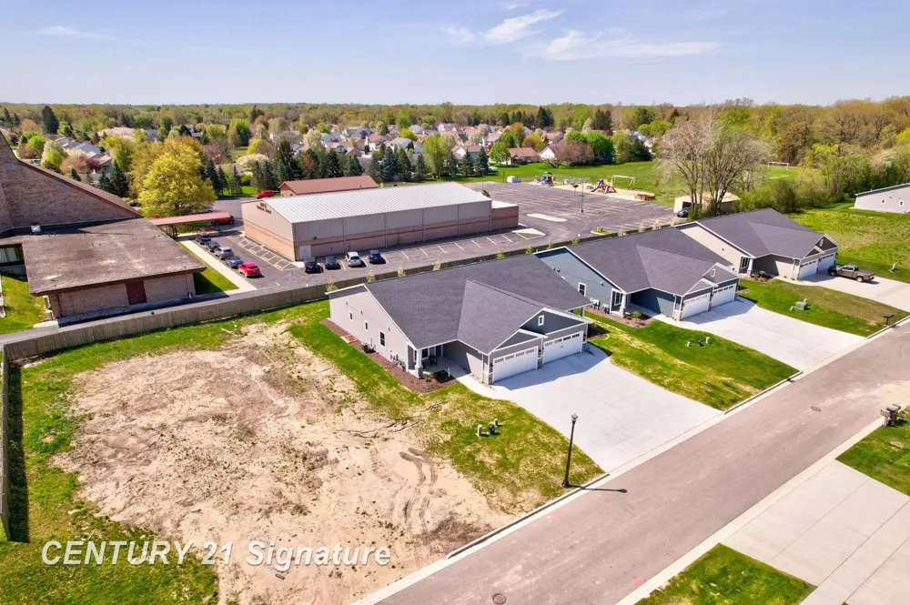 4073 Woodburn Court Saginaw Charter Township, MI 48603