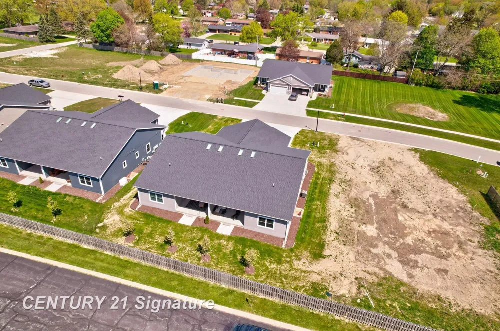 4073 Woodburn Court Saginaw Charter Township, MI 48603