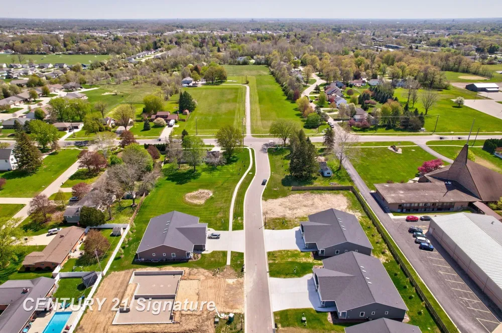 4073 Woodburn Court Saginaw Charter Township, MI 48603