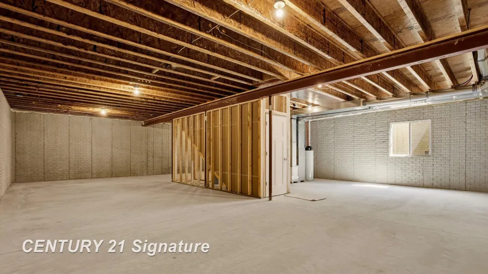 4073 Woodburn Court Saginaw Charter Township, MI 48603