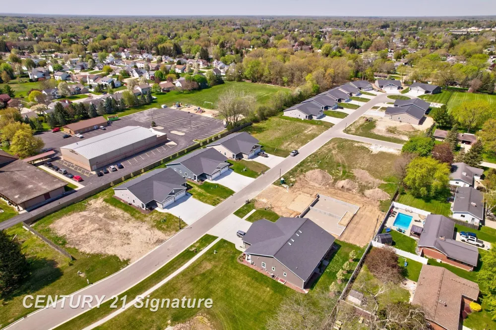 4073 Woodburn Court Saginaw Charter Township, MI 48603