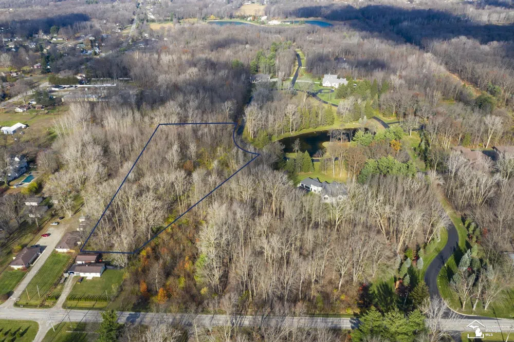 9107 Pine Forest Circle Bedford Township, MI 48144