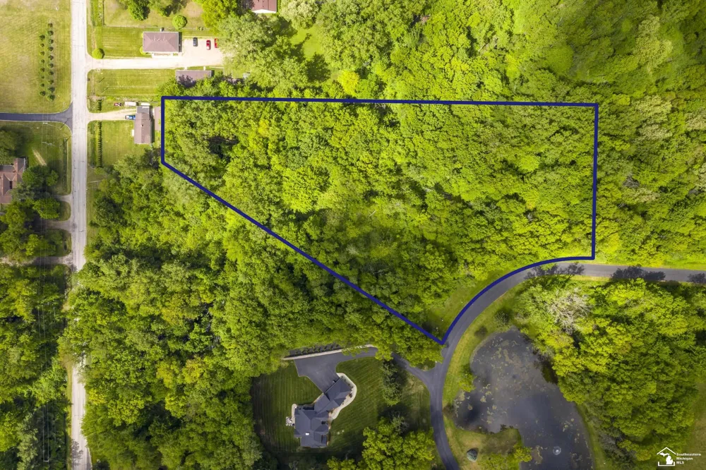 9107 Pine Forest Circle Bedford Township, MI 48144