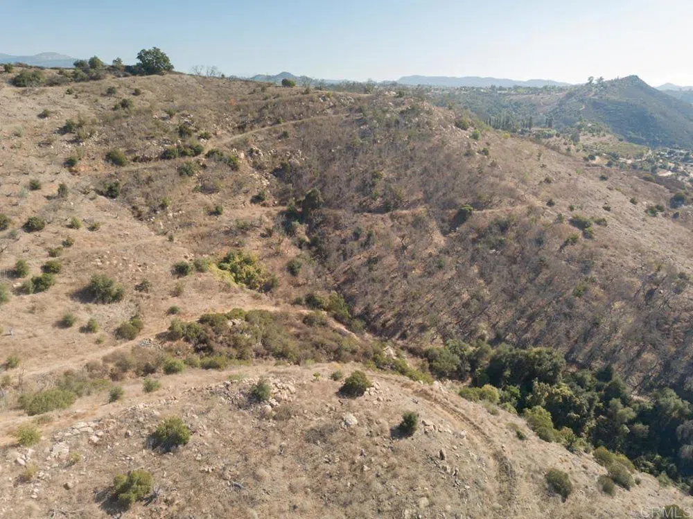 40 Oak Glen Road Valley Center, CA 92082